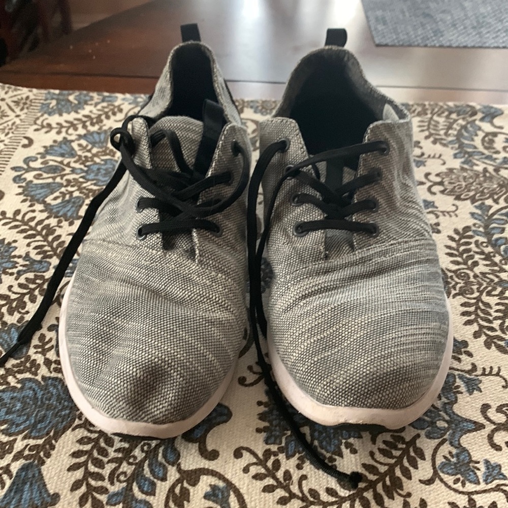Toms size 10.5